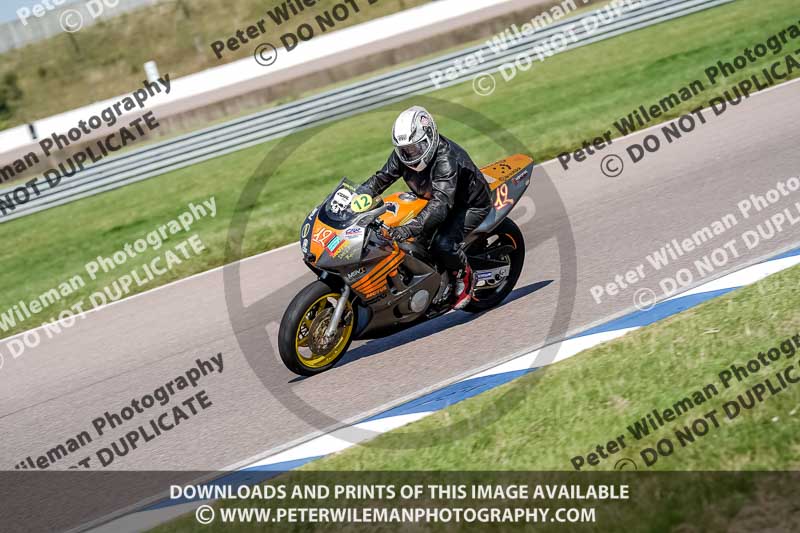 Rockingham no limits trackday;enduro digital images;event digital images;eventdigitalimages;no limits trackdays;peter wileman photography;racing digital images;rockingham raceway northamptonshire;rockingham trackday photographs;trackday digital images;trackday photos